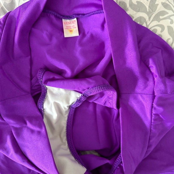 Venus swimsuit purple bottoms 10 top C - Picture 2 of 5